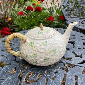 Clover Irish Tea Pot